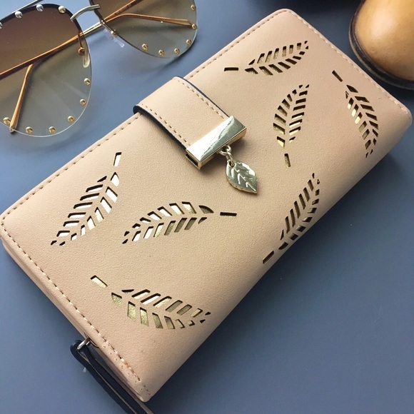 “Love Don’t Pay The Bills, Hunty” - Picture 7 of 8